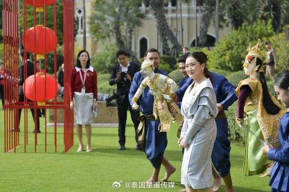 的目光